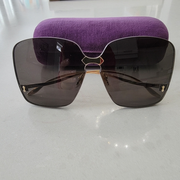 COPY - Runway collection Gucci sunglasses - Picture 1 of 6